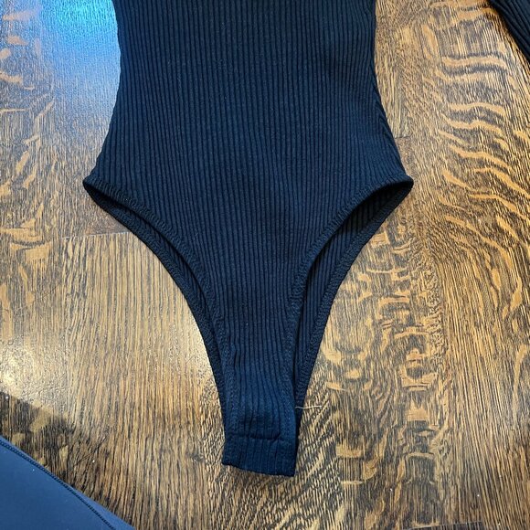 NWOT Black Long Sleeve Bodysuit US Medium - Picture 2 of 6